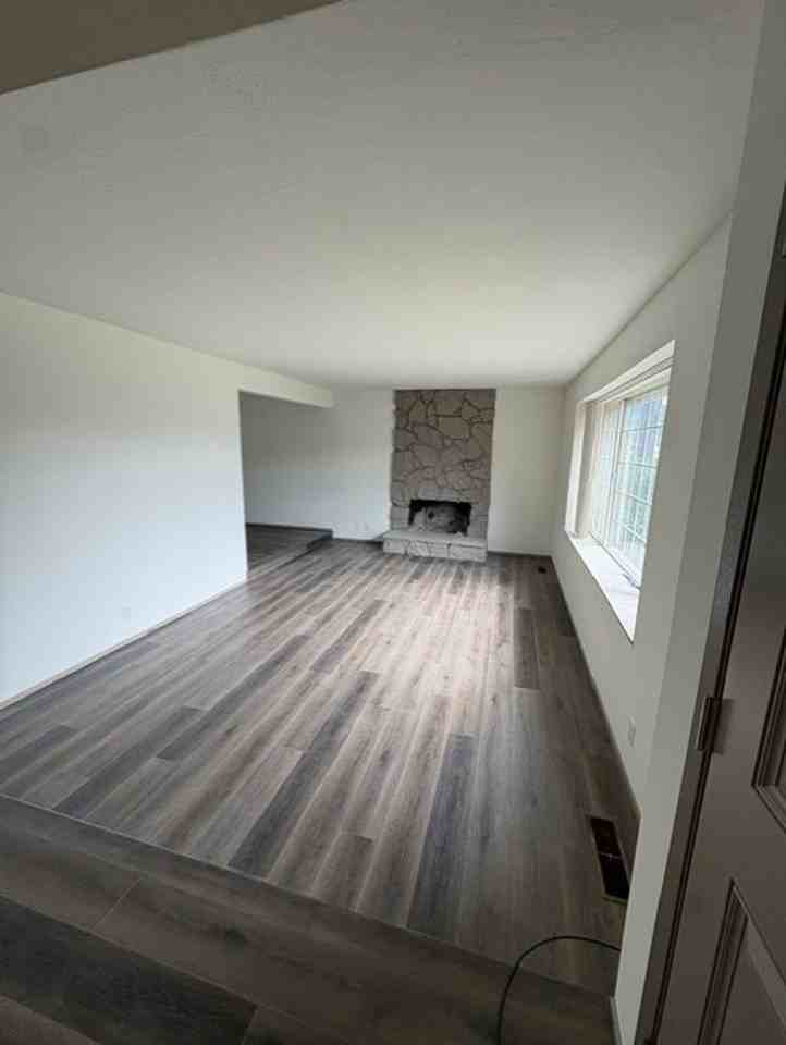 536 66th St - Photo 4 of 16