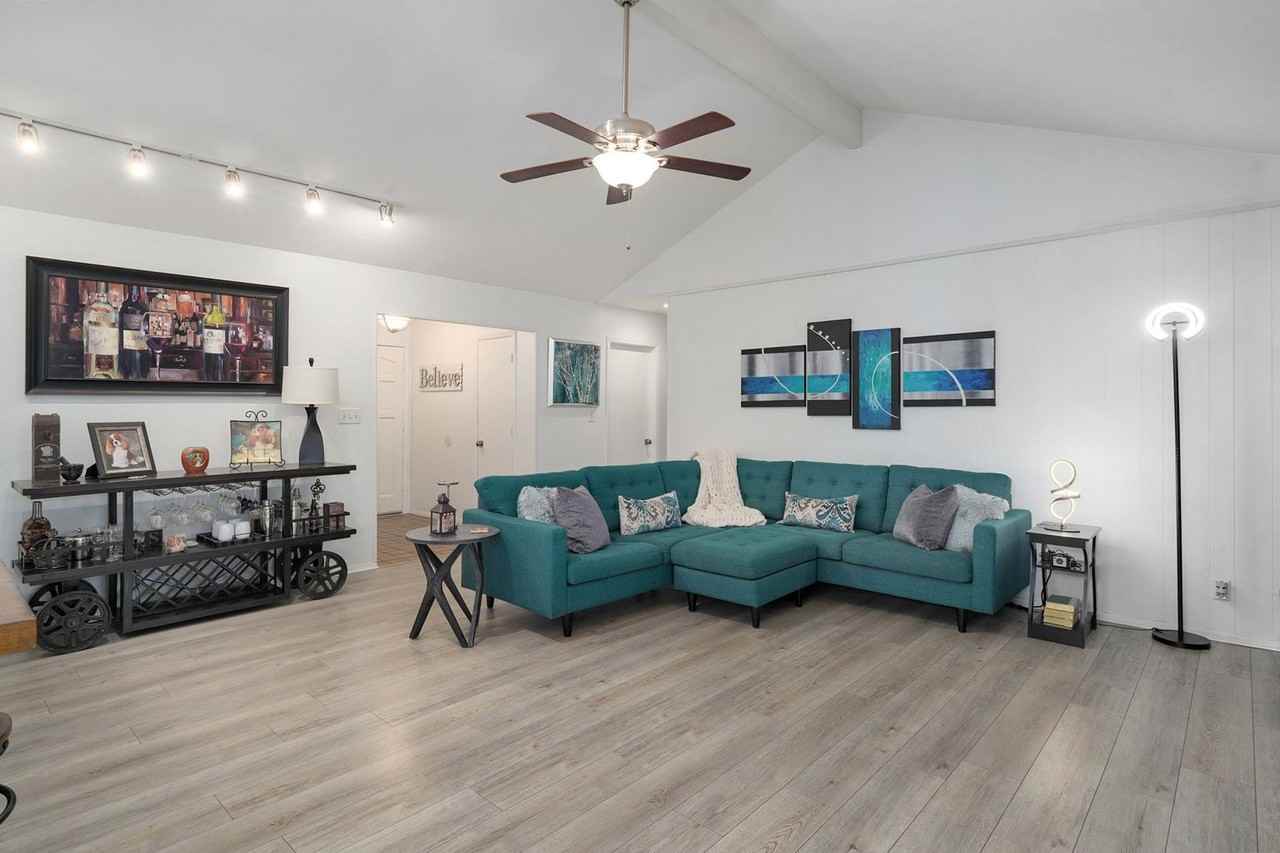 2351 S Rogers Ave - Photo 7 of 30