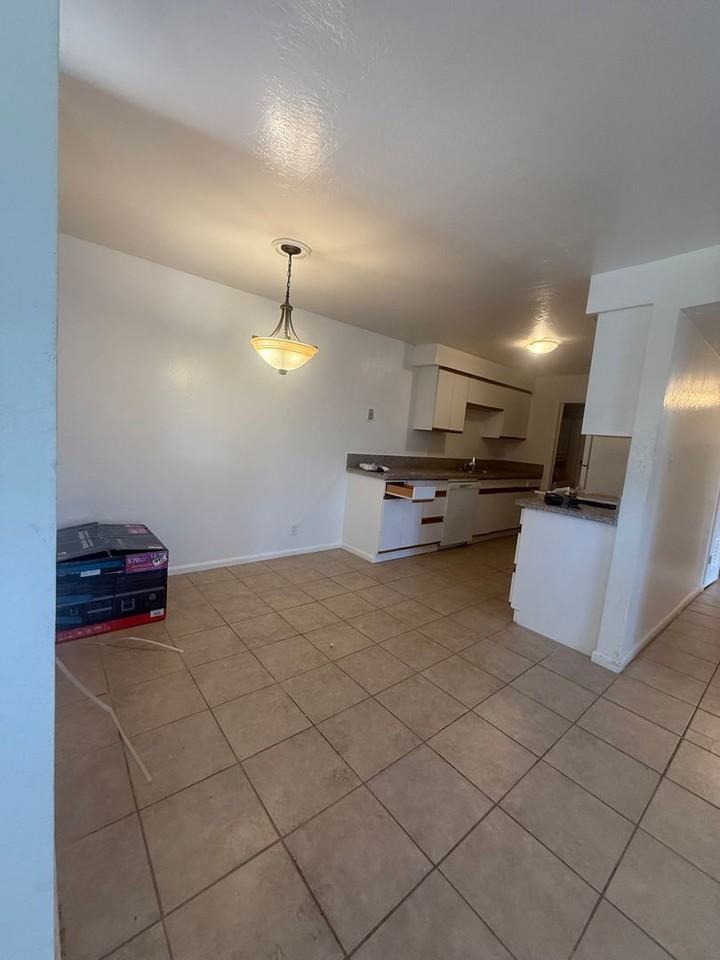7865 Leona Way - Photo 2 of 20