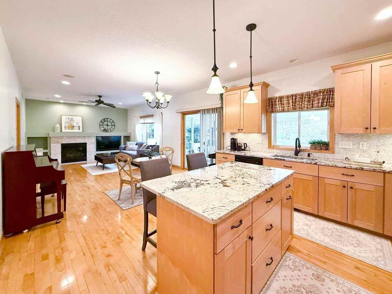 3655 Stone Point Dr Ne - Photo 4 of 30