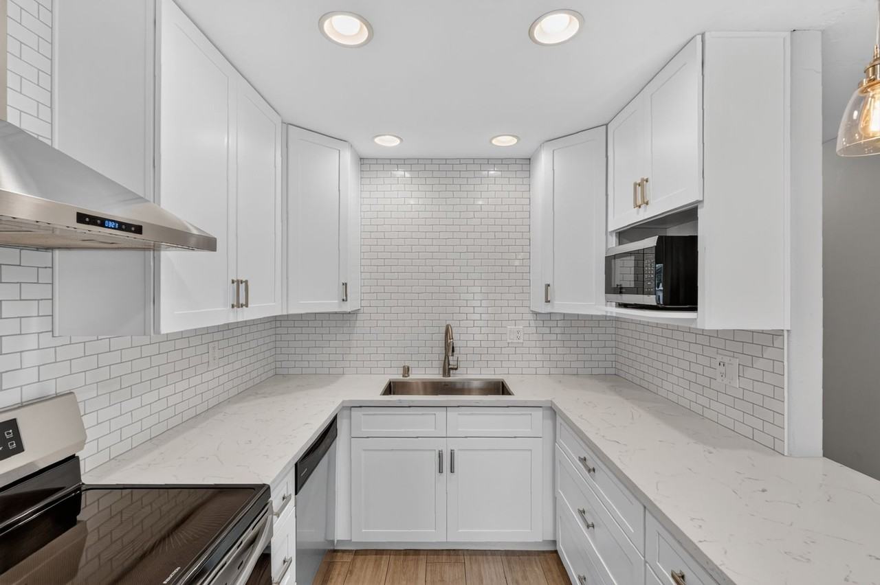 9643 Easter Way - Photo 2 of 30