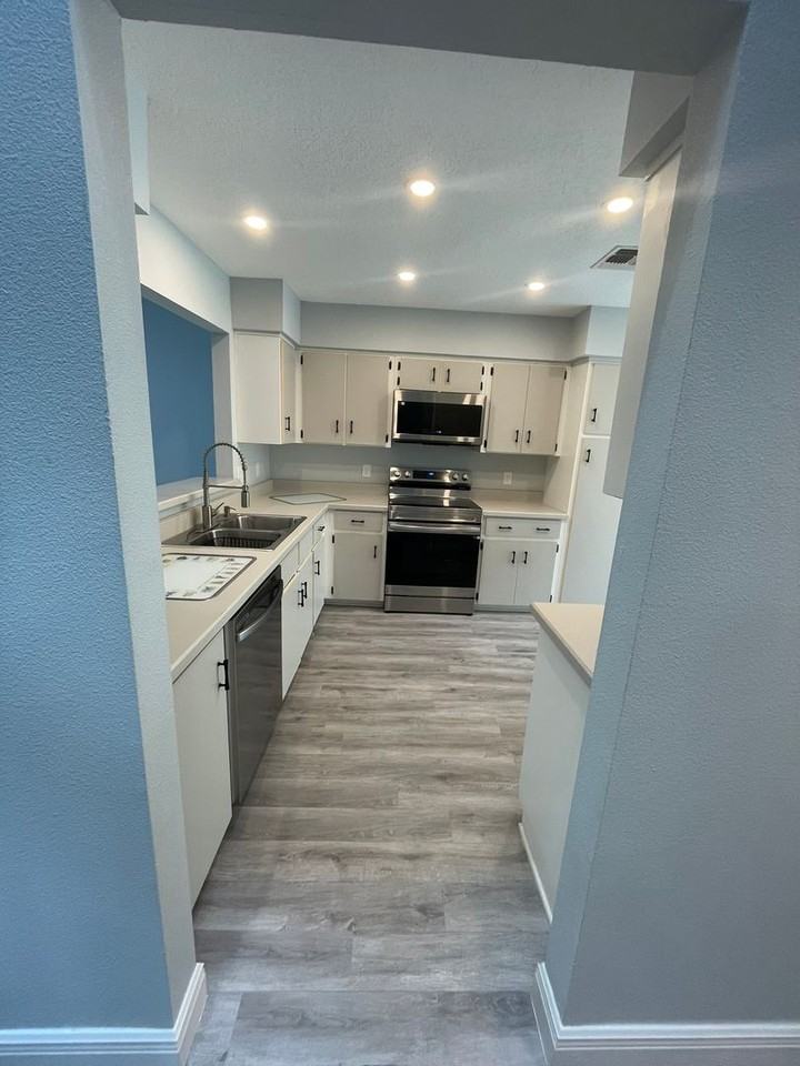 392 Brown Pelican Dr - Photo 4 of 50