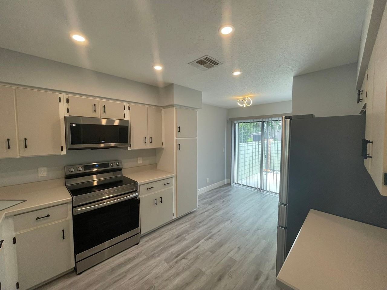 392 Brown Pelican Dr - Photo 5 of 50