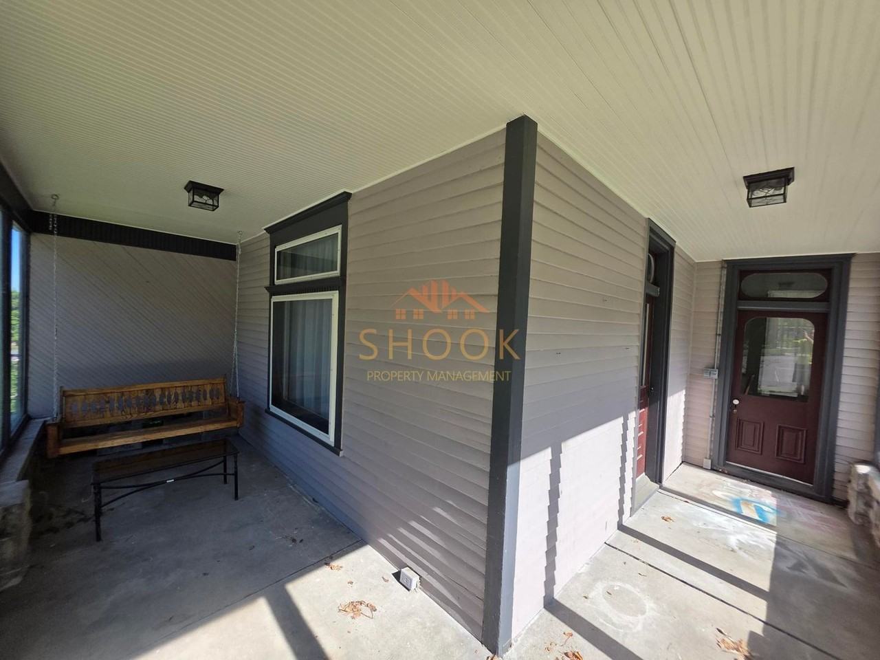 650 Romig St - Photo 4 of 25