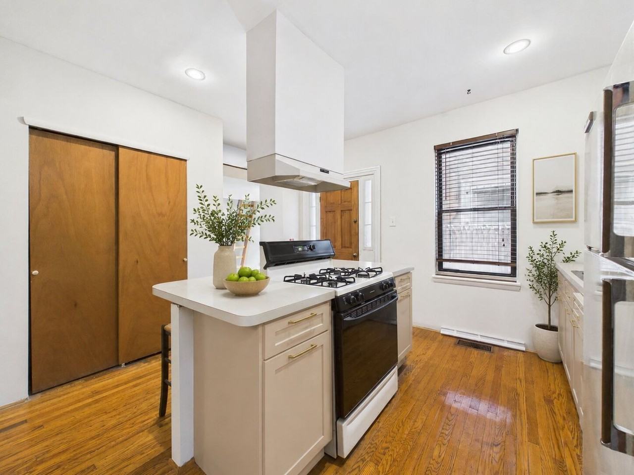 524 N 19th St - Photo 5 of 16