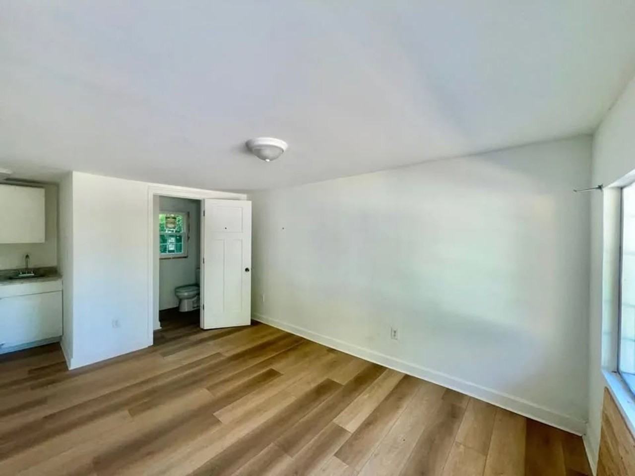 1103 Dunbar St - Photo 7 of 12