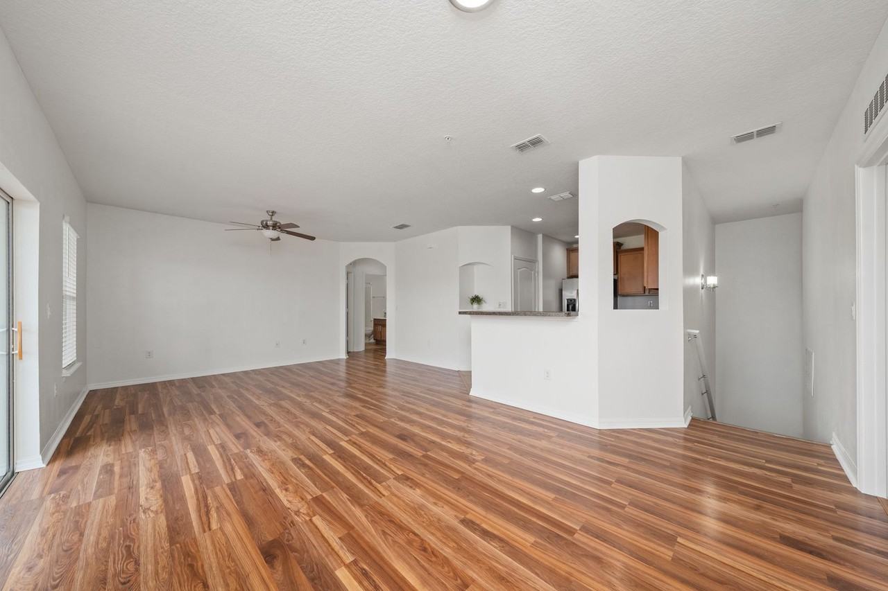 2148 Betsy Ross Ln - Photo 7 of 42