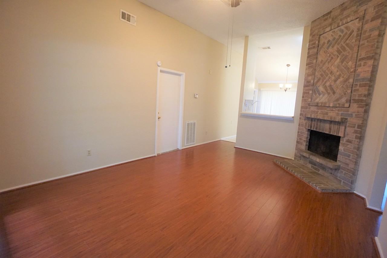 6702 Garden Canyon Dr - Photo 2 of 11