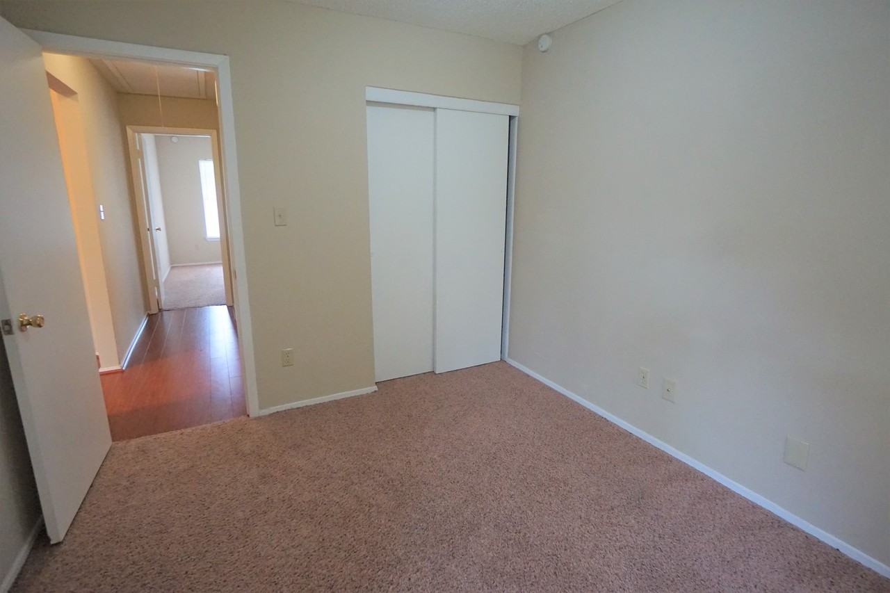 6702 Garden Canyon Dr - Photo 4 of 11