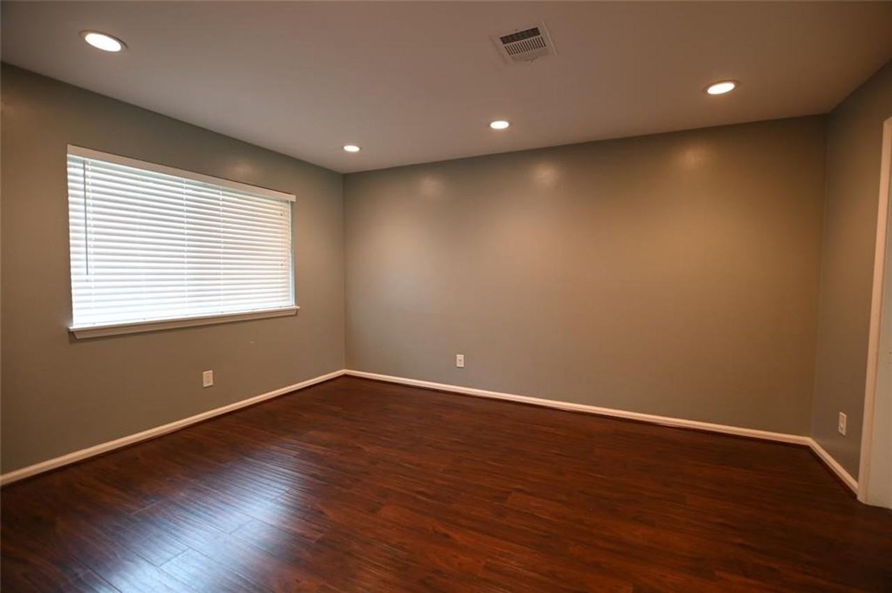 5846 Ettrick Dr - Photo 3 of 19