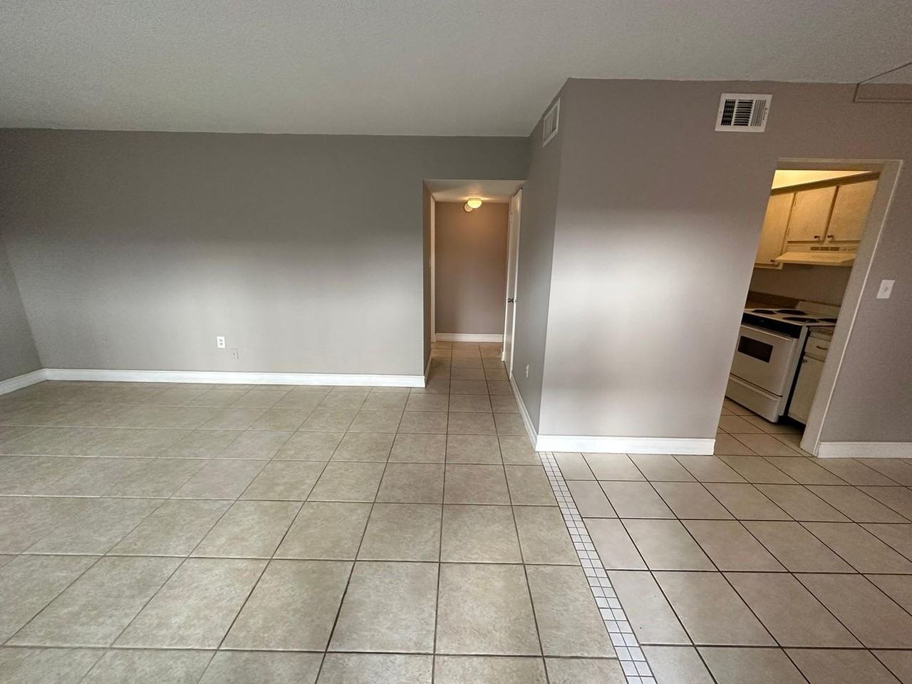1830 Maravilla Ave #311 - Photo 5 of 11