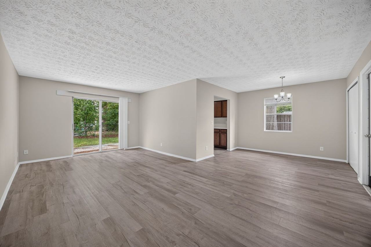 1083 Stokes St - Photo 2 of 33