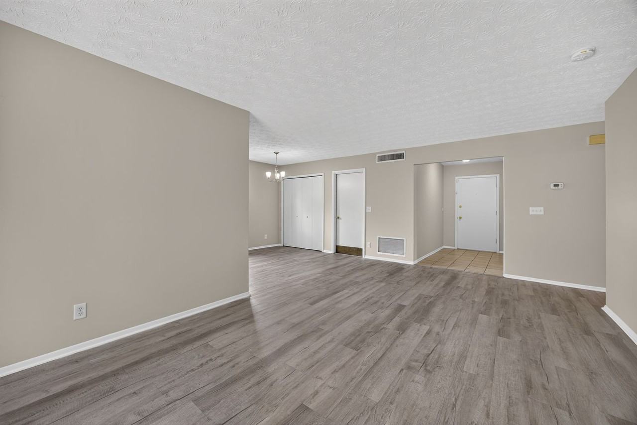 1083 Stokes St - Photo 5 of 33