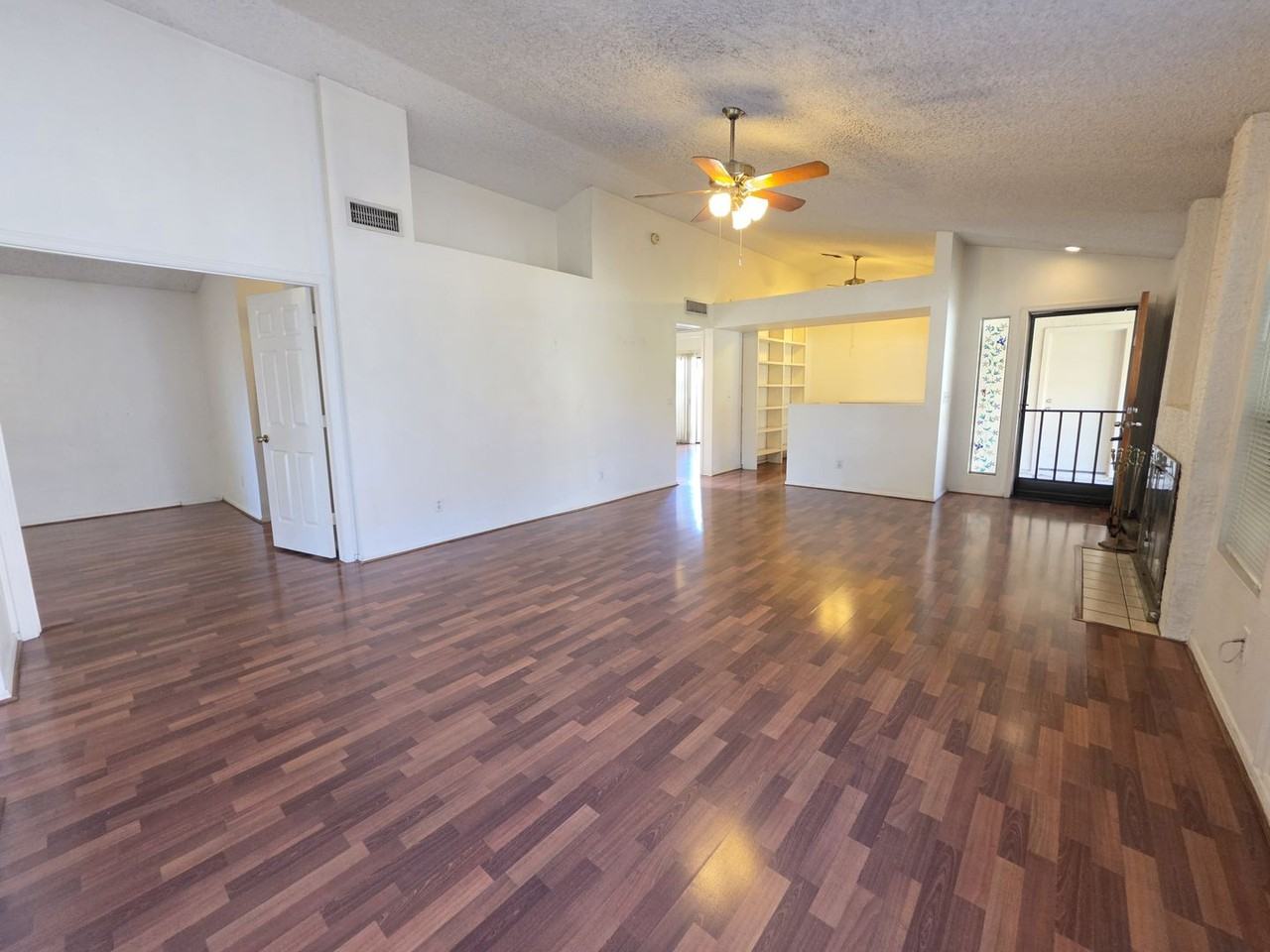 1056 W Sunward Dr - Photo 3 of 34