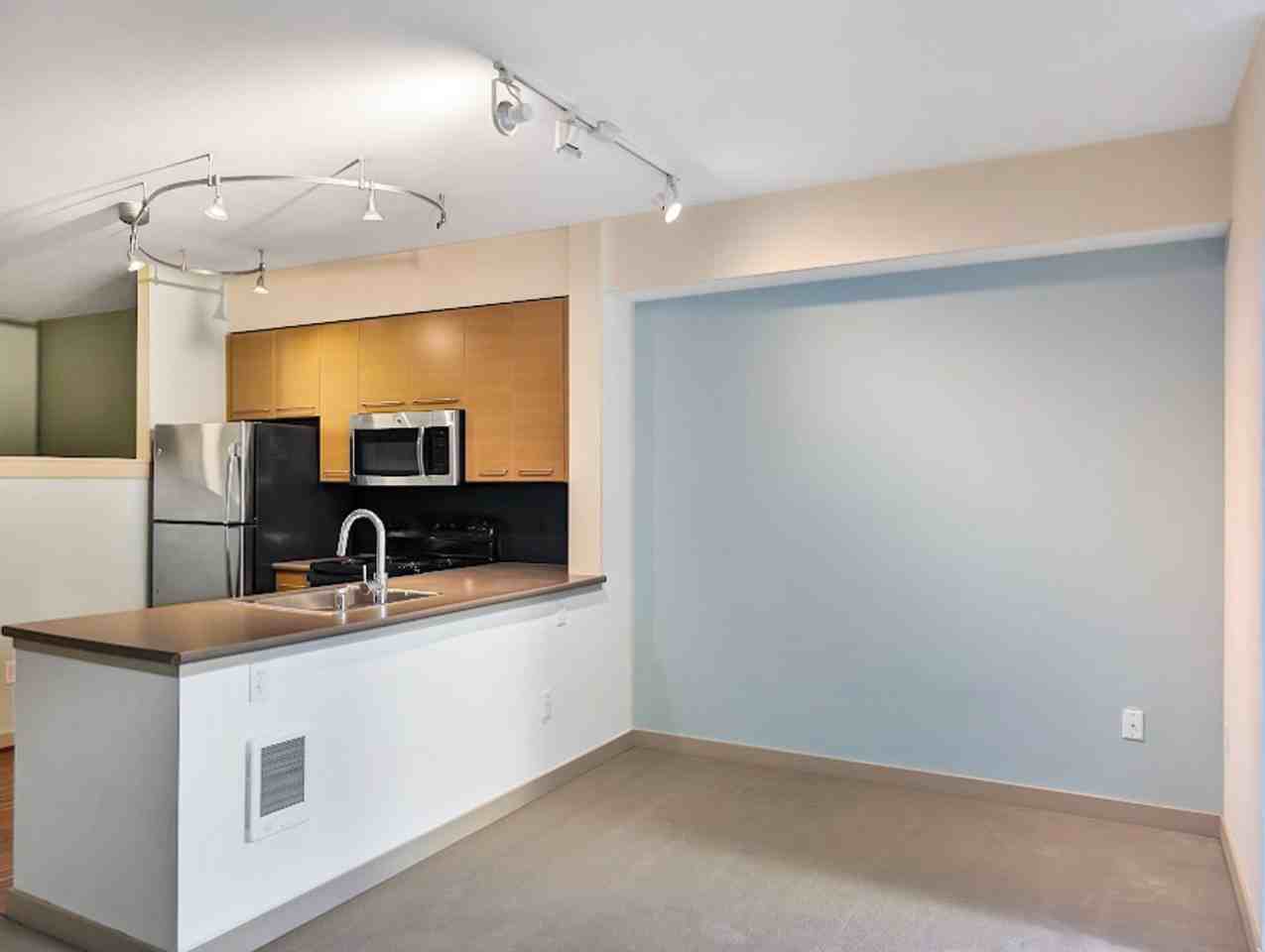 1410 E Pine St Unit W208 - Photo 4 of 21