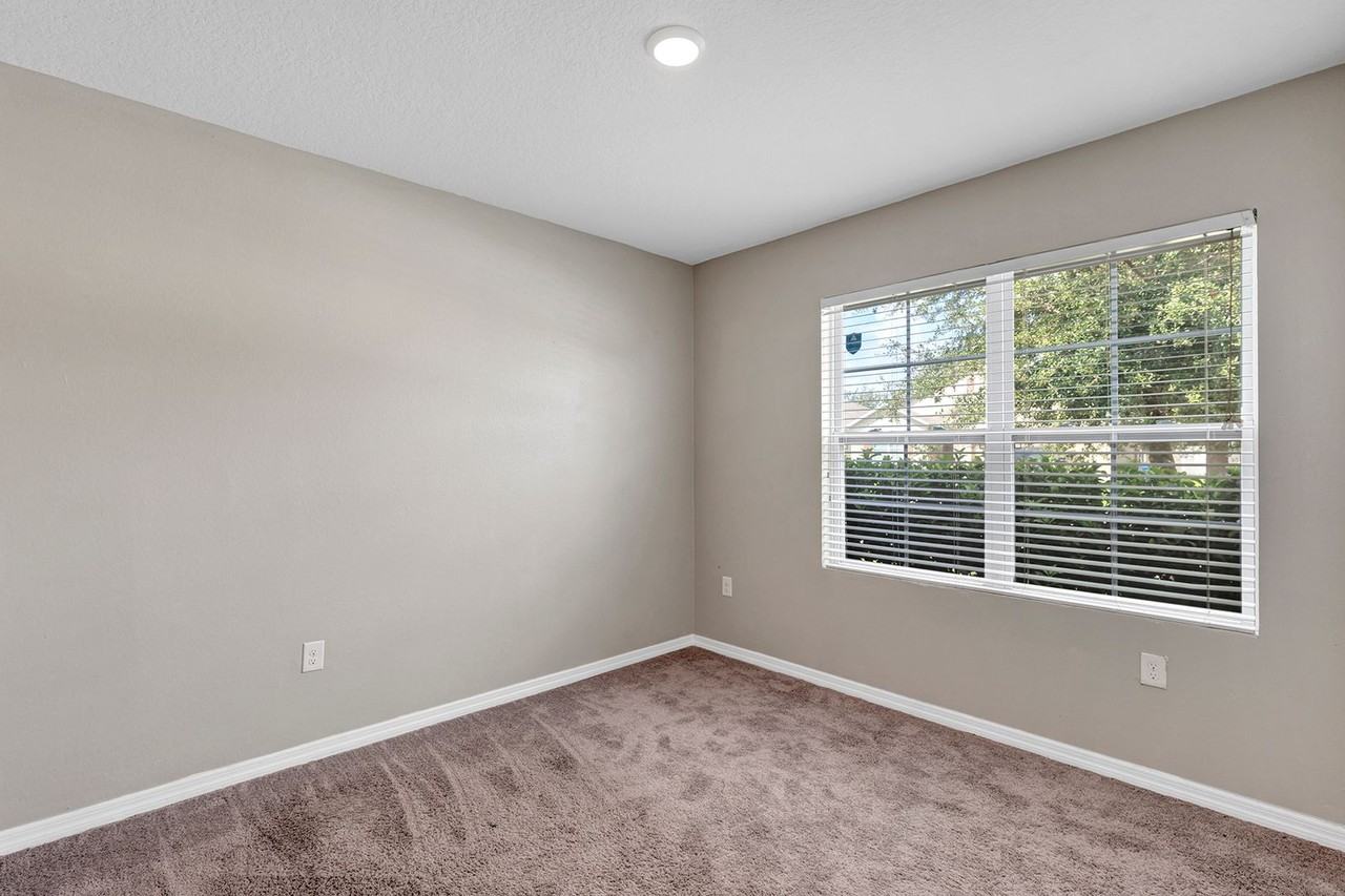 2192 Rose Blvd - Photo 4 of 31