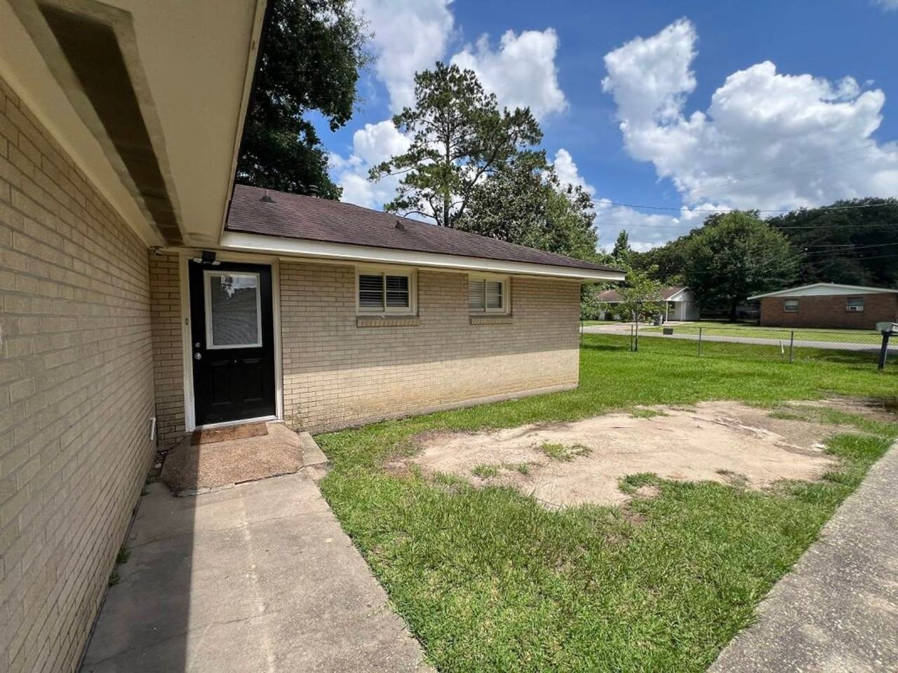 3337 Coolidge St - Photo 4 of 30