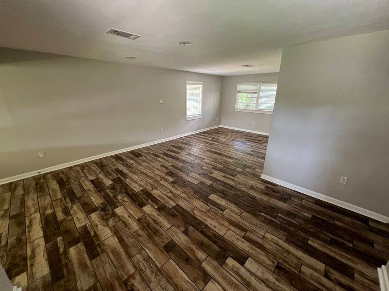 3337 Coolidge St - Photo 5 of 30