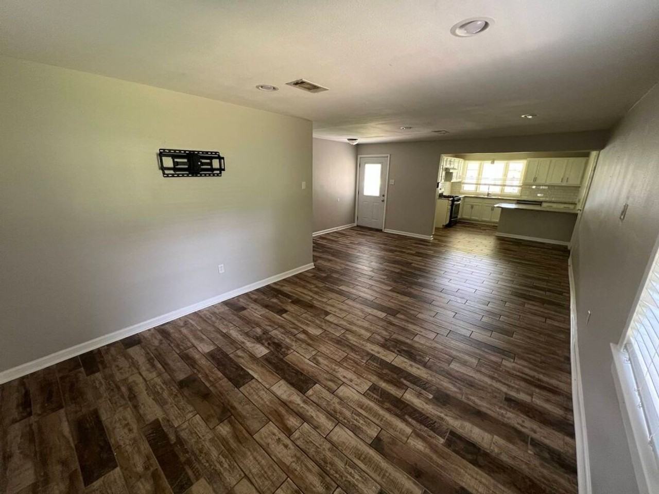 3337 Coolidge St - Photo 6 of 30