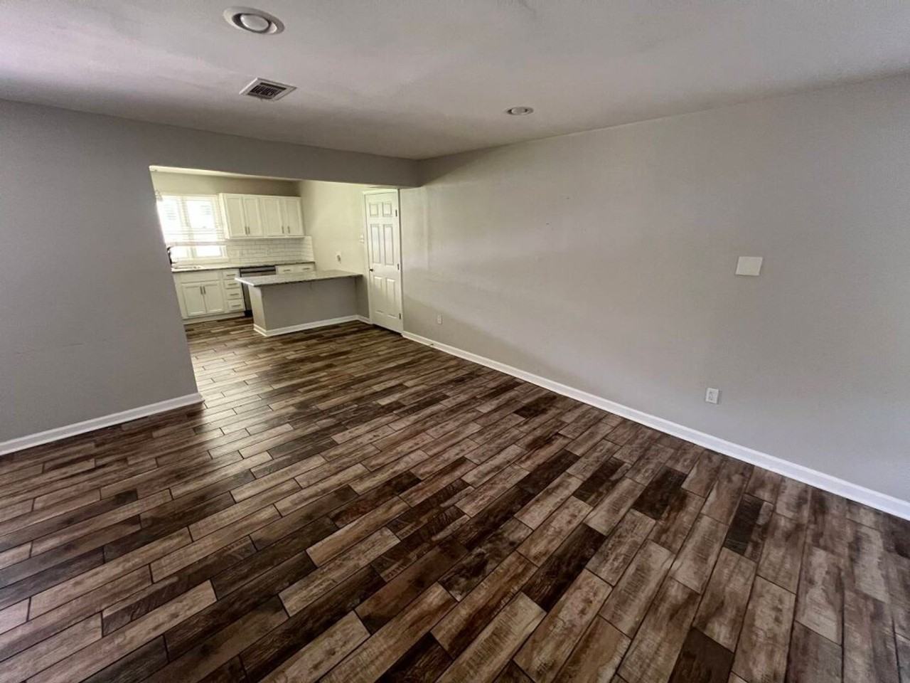 3337 Coolidge St - Photo 7 of 30
