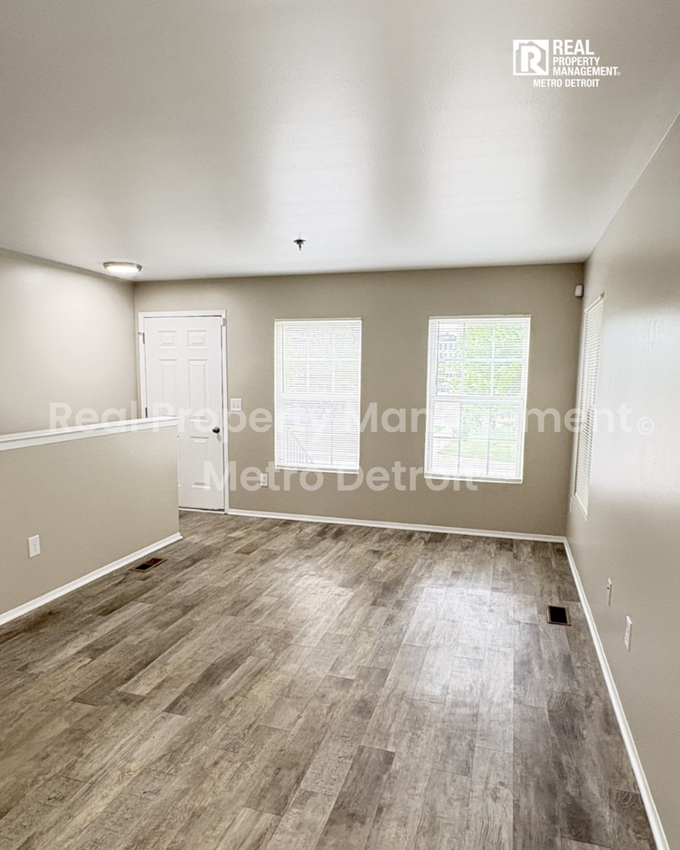 15628 Stone Crossing Dr - Photo 2 of 15