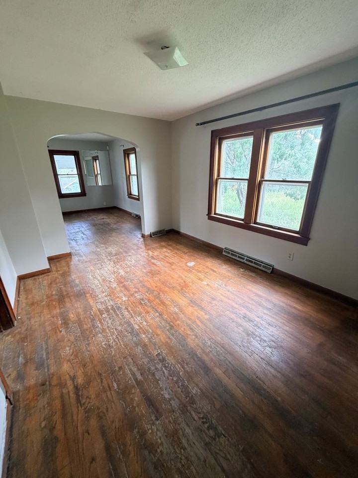 1336 S 25th Ave - Photo 5 of 19