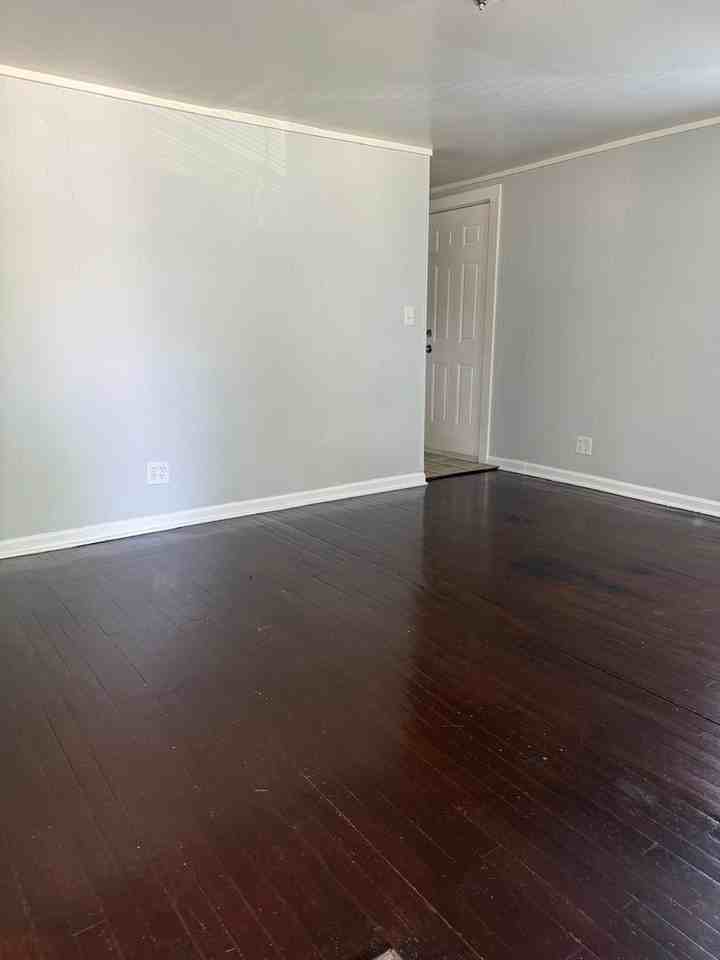 802 S Logan Ave