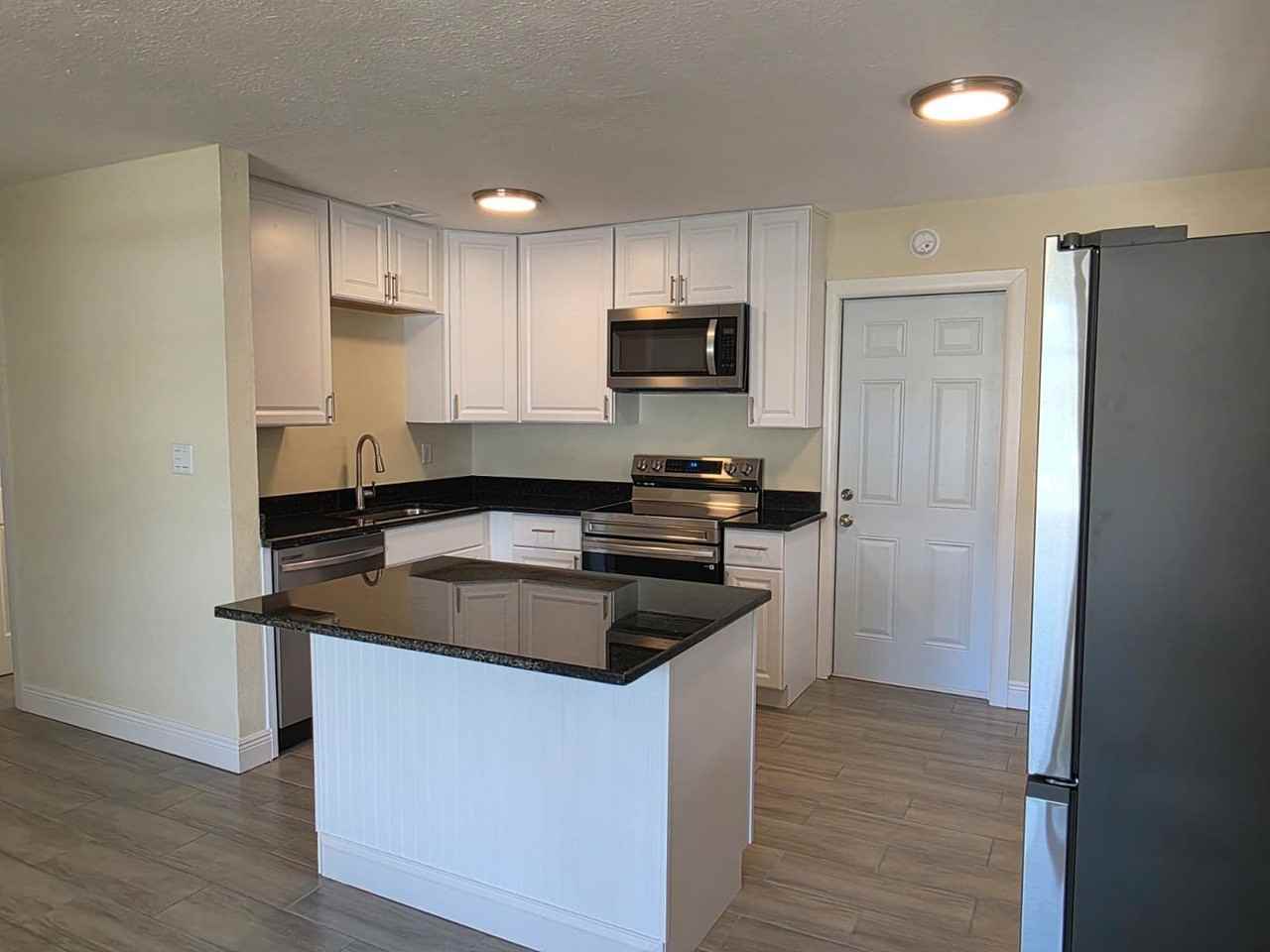 5709 18th Ave S - Photo 5 of 27