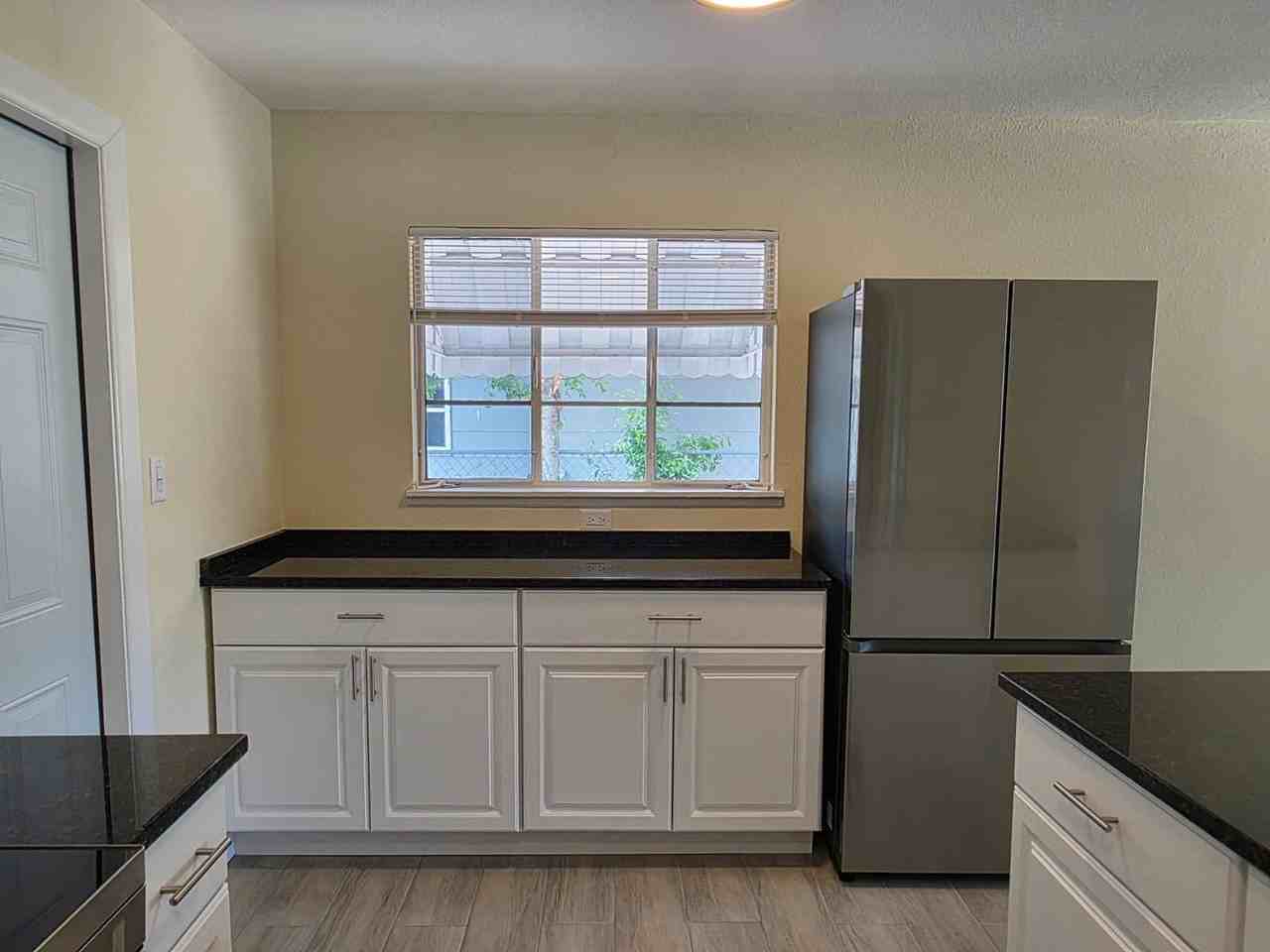 5709 18th Ave S - Photo 6 of 27
