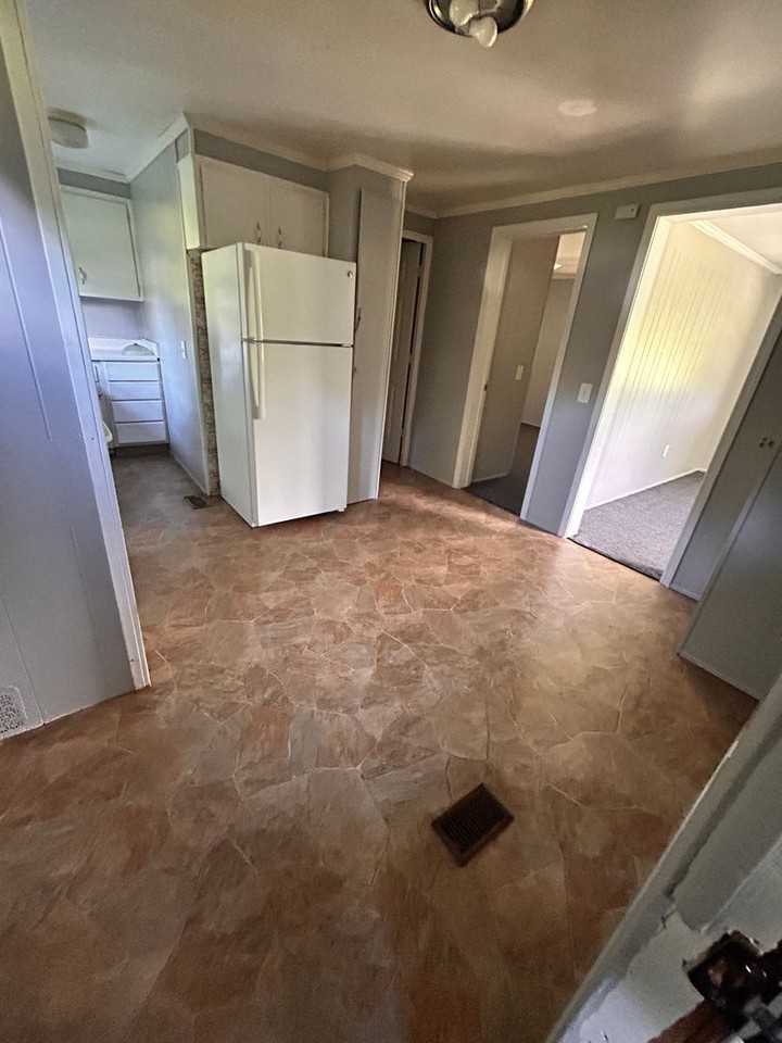 171 E 3rd St - Photo 5 of 10