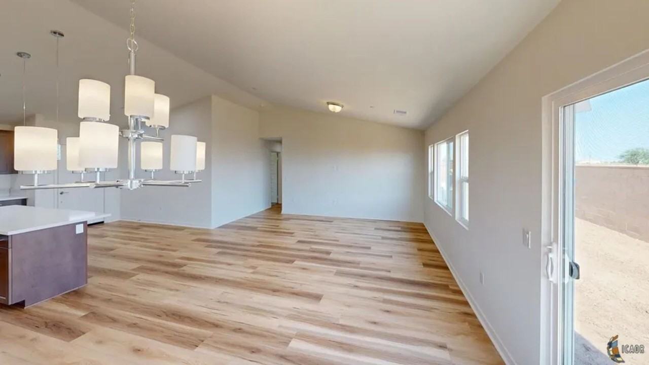 2403 Dale Ct - Photo 5 of 11