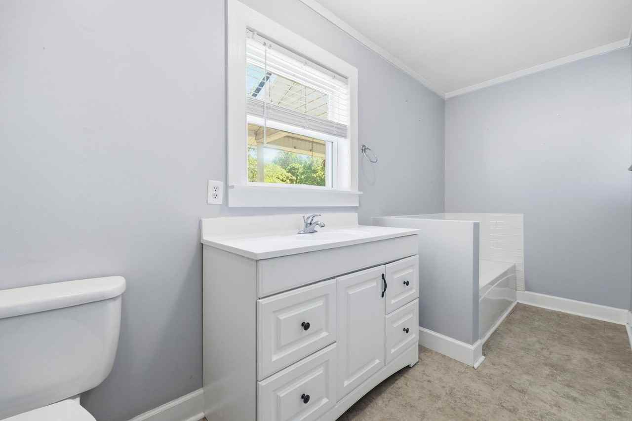 1184 Jim Christian Rd - Photo 7 of 50
