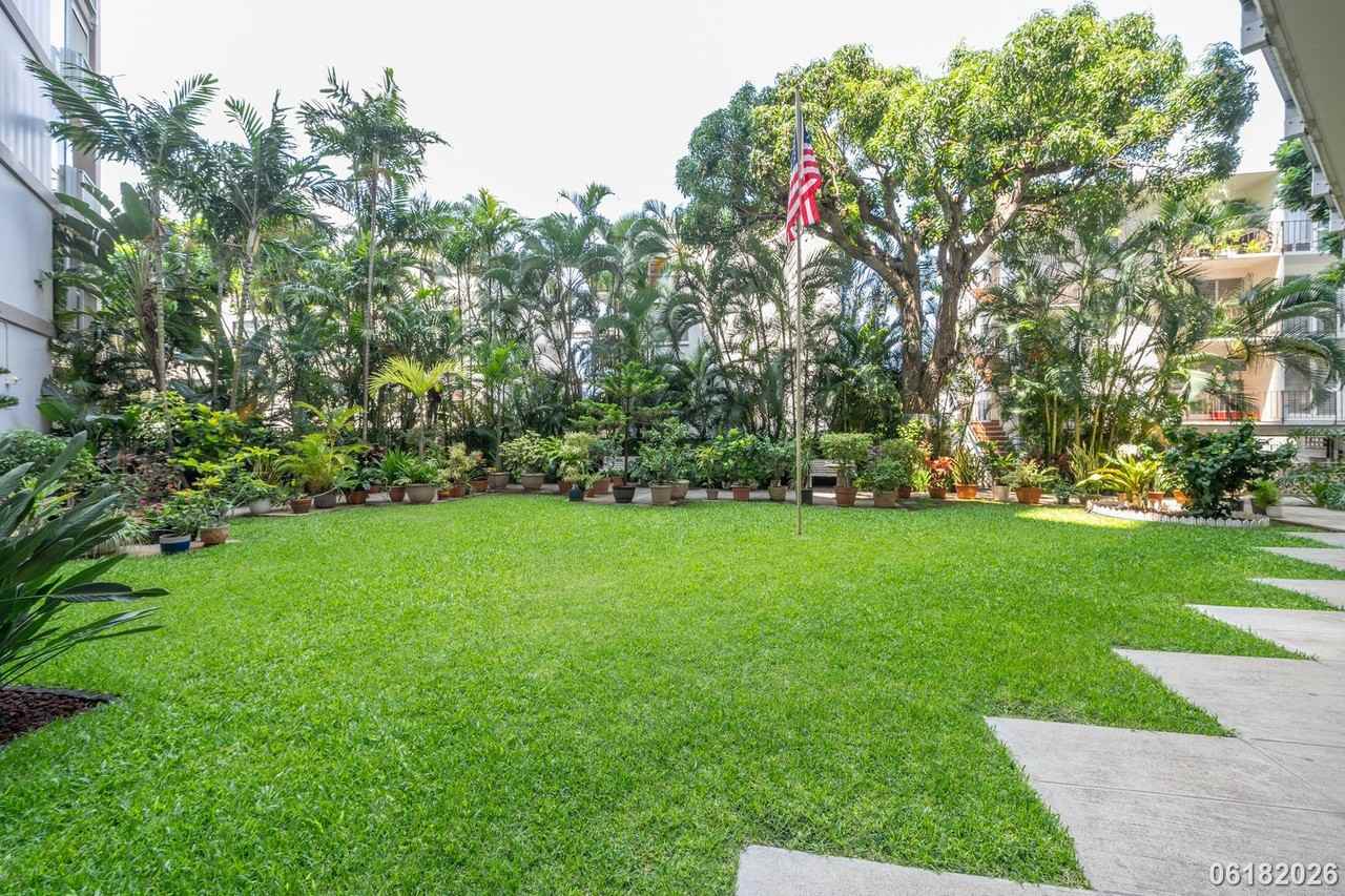 1617 Keeaumoku St #1005 - Photo 4 of 31