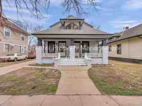 144 S Green St - Photo 1 of 1