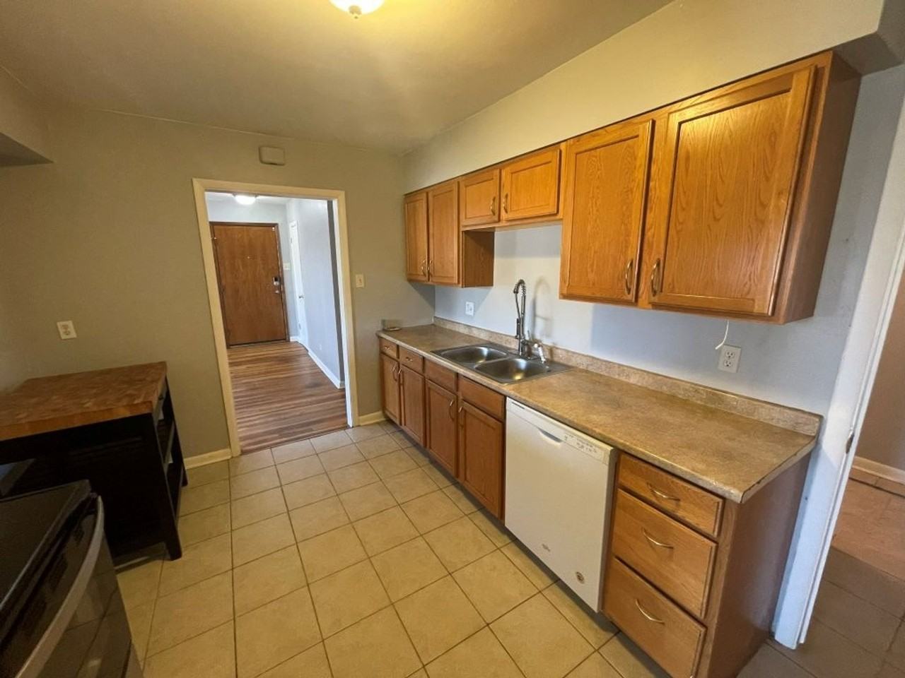 2220 Ironton St - Photo 2 of 21