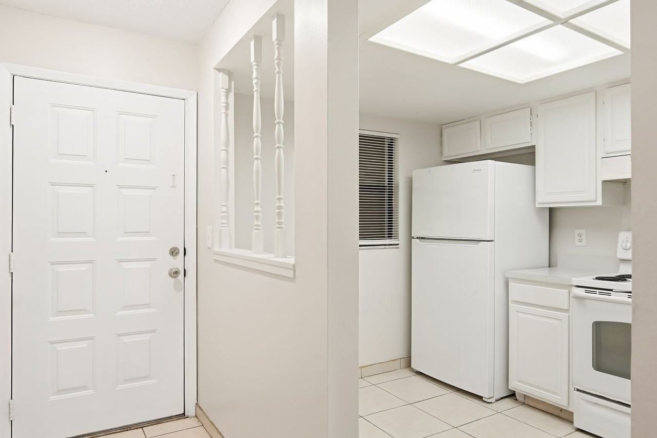 4991 Puritan Cir #0522 - Photo 4 of 27
