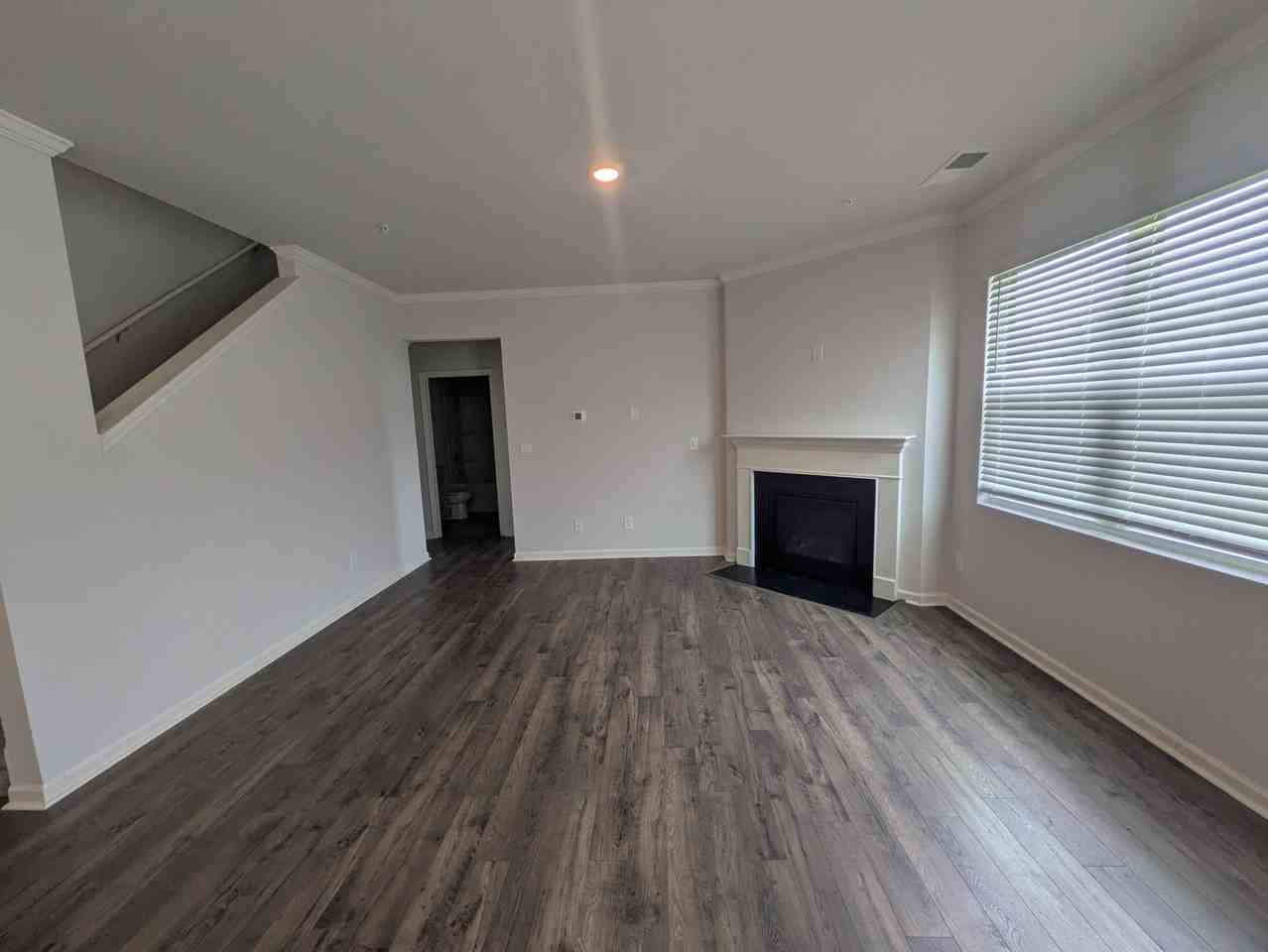 2715 Piper Dr - Photo 3 of 16