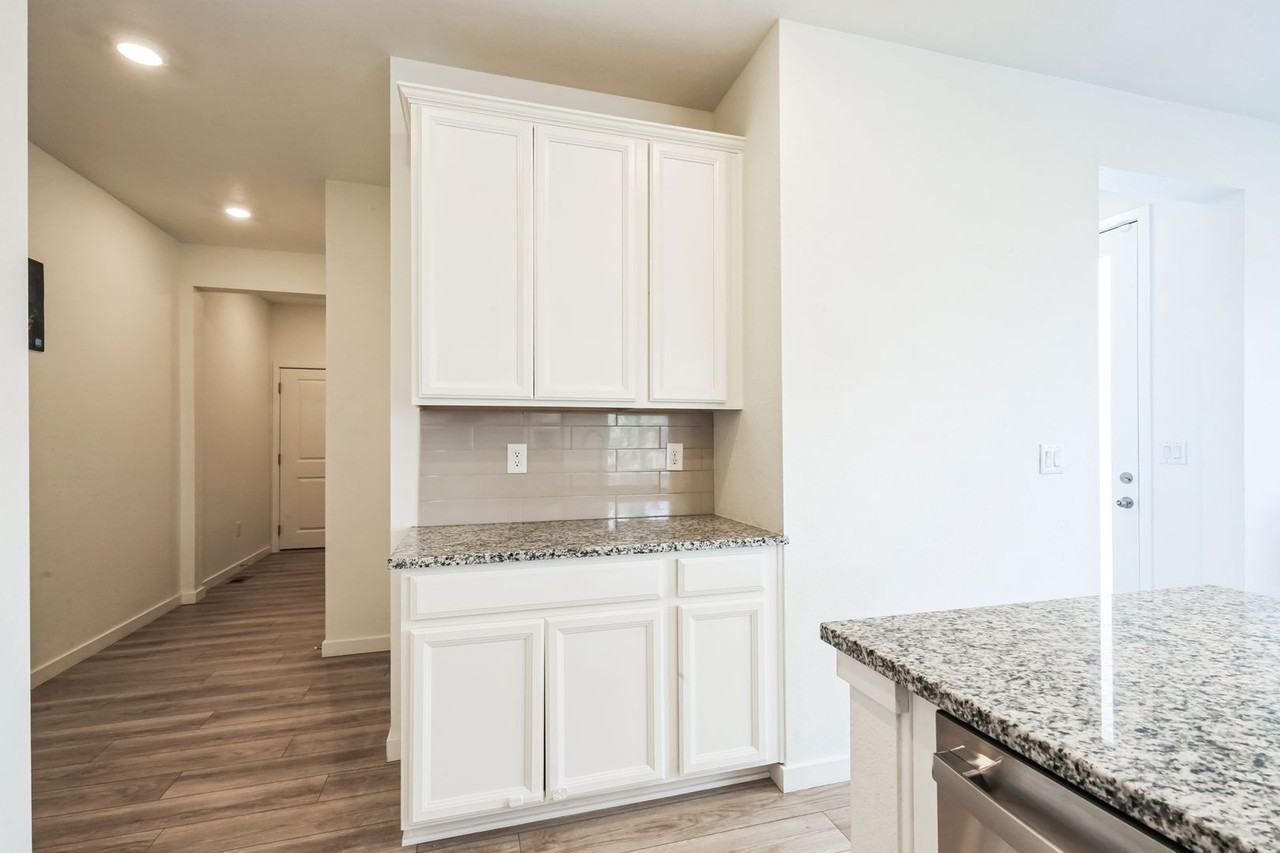 541 541 Byrd Aly - Photo 6 of 30