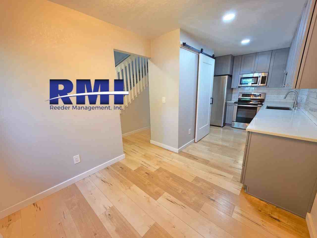 500 N National Ave - Photo 3 of 14