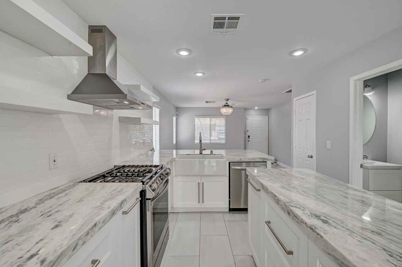 6457 Abbey Door Ct - Photo 6 of 23