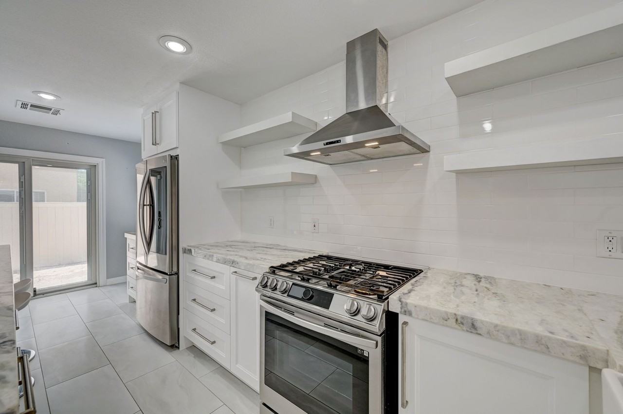 6457 Abbey Door Ct - Photo 7 of 23