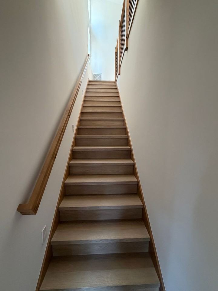 1486 Plumas Ct - Photo 4 of 14
