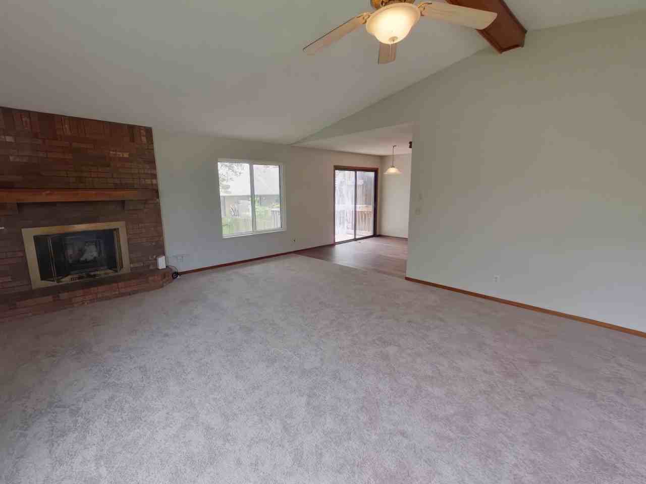 1730 S Beech Ct - Photo 3 of 14