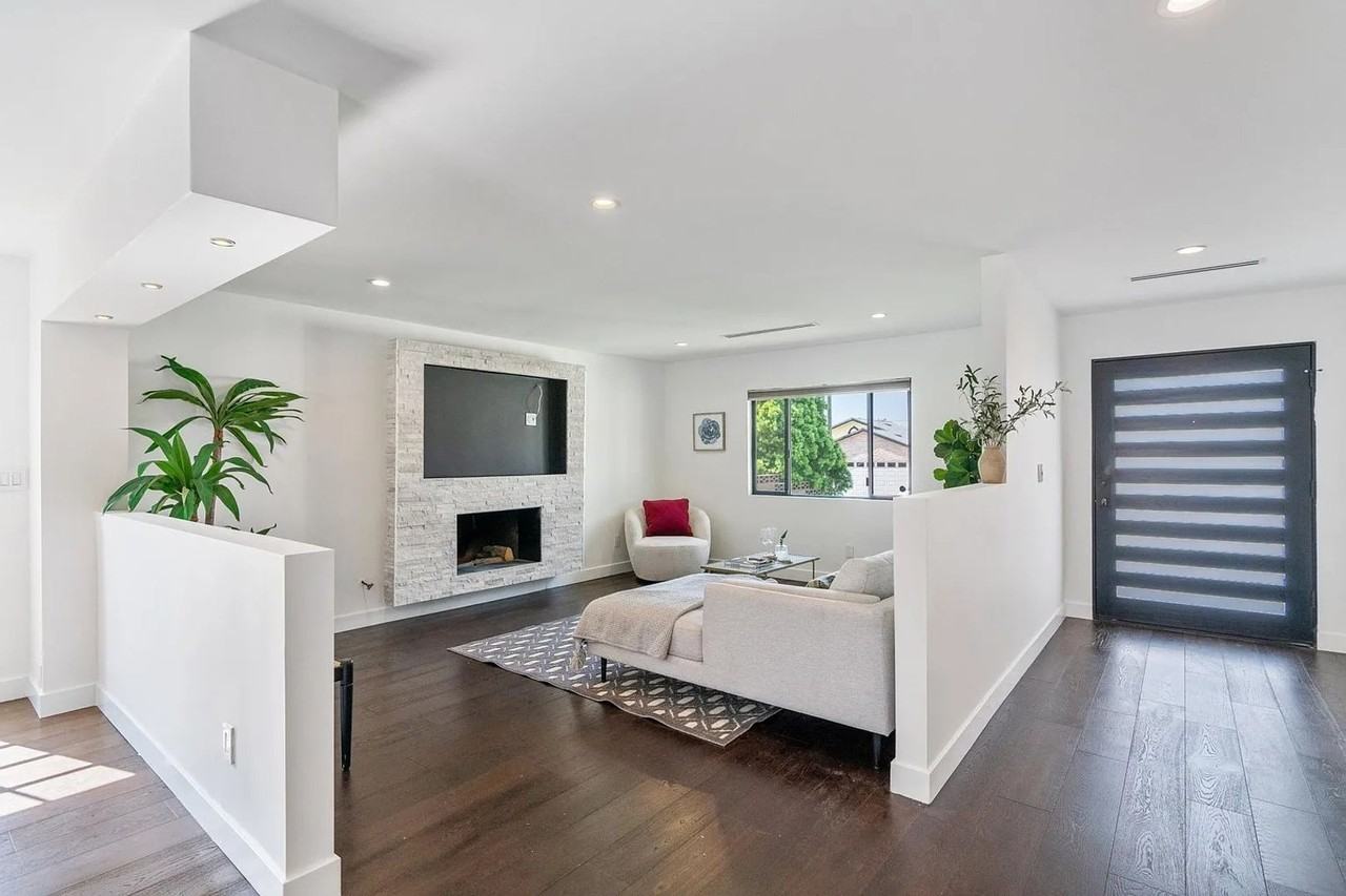 13940 Bermax Ave - Photo 7 of 50