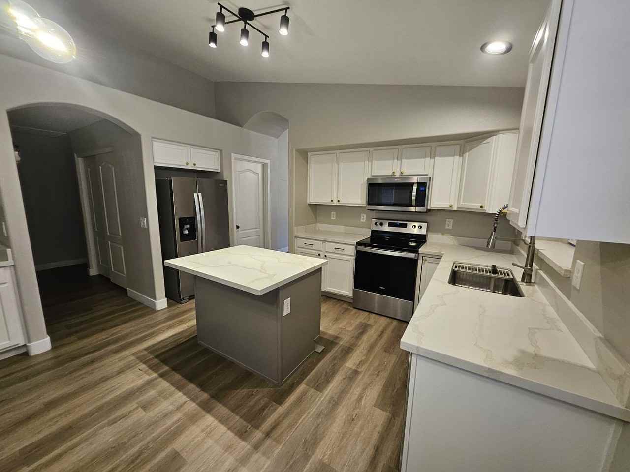 66 W Dexter Way - Photo 4 of 18