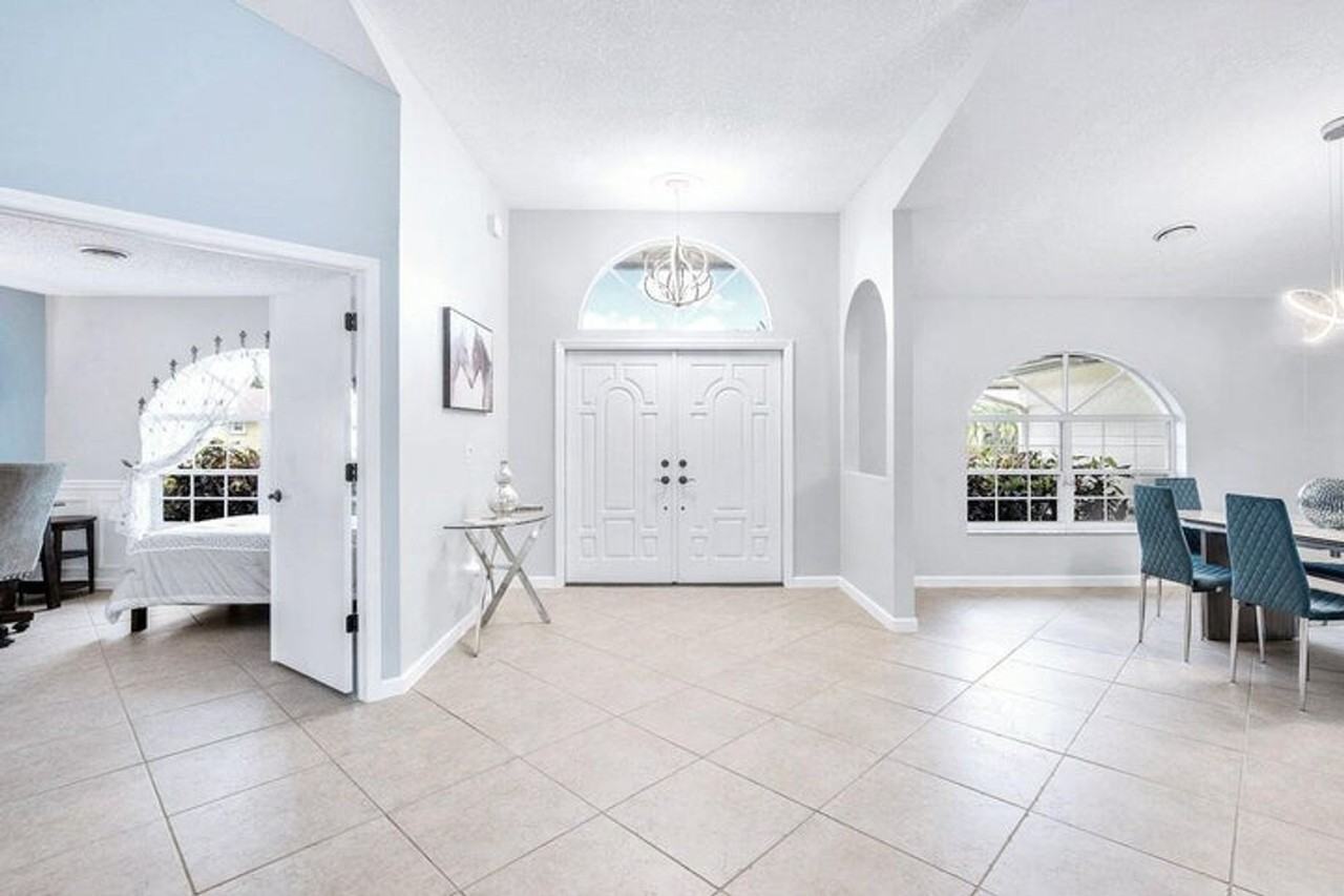 12898 Buckland St - Photo 7 of 17