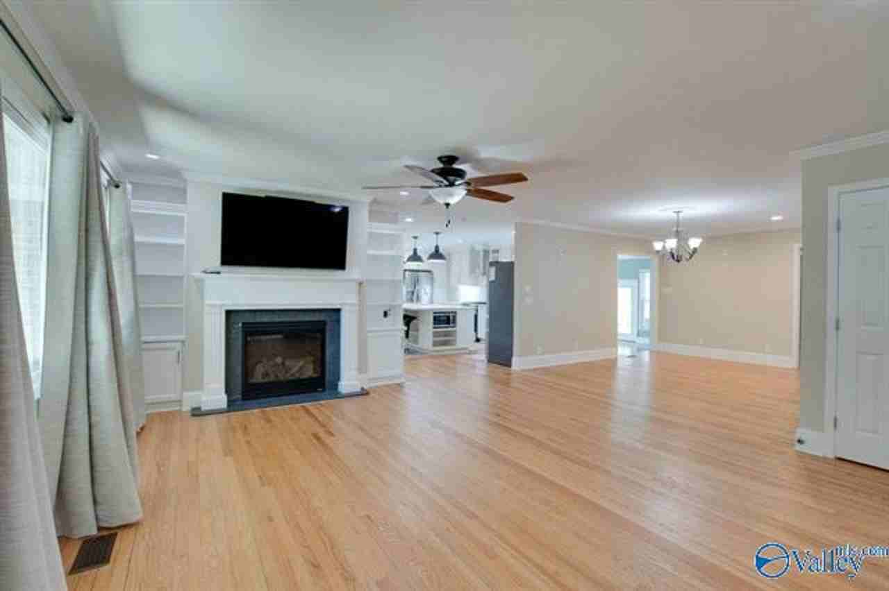 211 Wingate Ave Sw - Photo 4 of 29