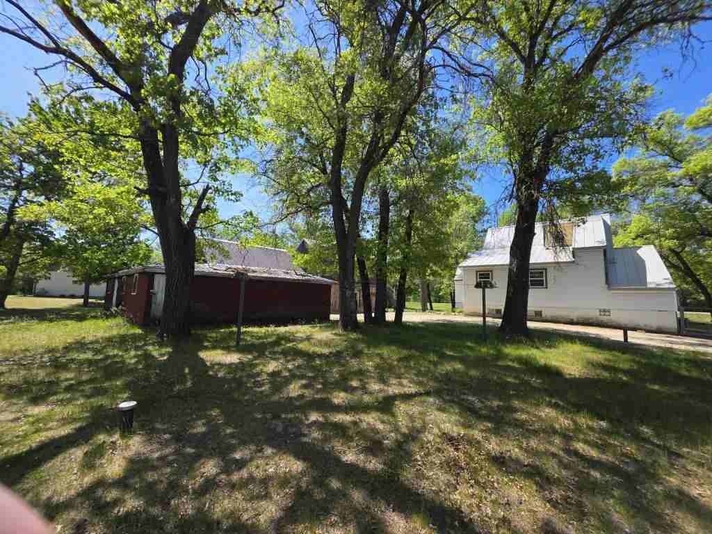 11934 Goodview Ave - Photo 2 of 48