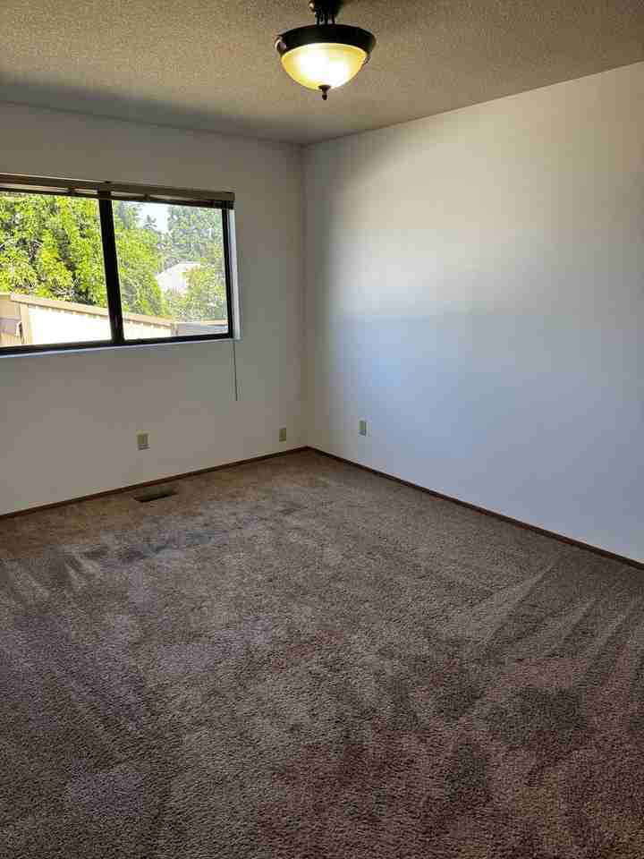1221 Lewis St #2 - Photo 7 of 8