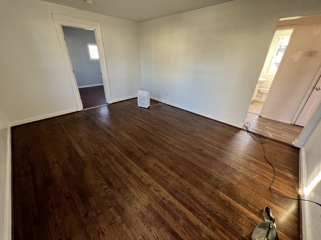 1811 Binford Ln - Photo 2 of 12